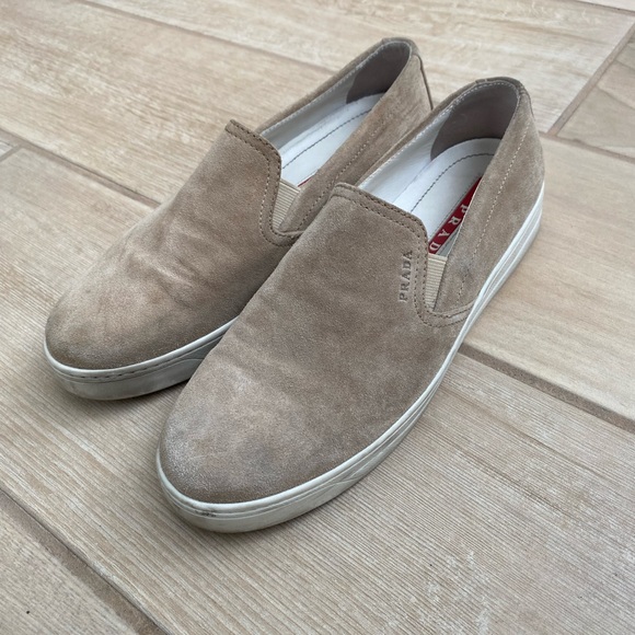 Prada slip on sneaker - Picture 2 of 7